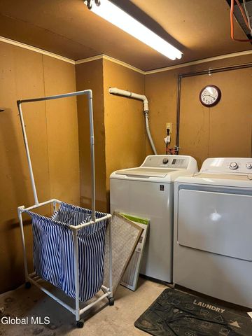 33 Leonard Street, Northumberland, NY 12831