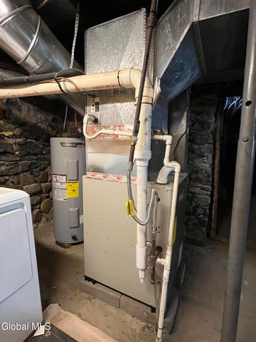 33 Leonard Street, Northumberland, NY 12831