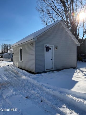 33 Leonard Street, Northumberland, NY 12831