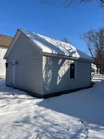 33 Leonard Street, Northumberland, NY 12831