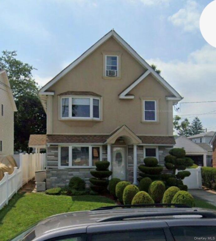 94 Lucille Avenue, Elmont, NY 11003