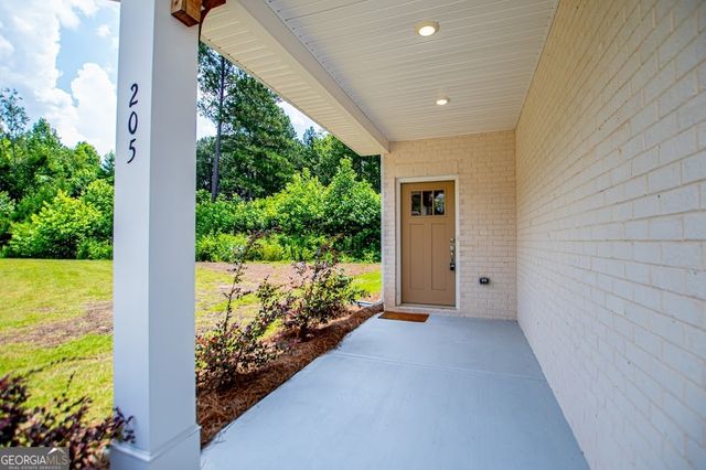 205 Vineyard Walk, Carrollton, GA 30117