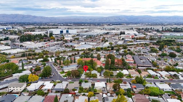 2035 Jackson Street, Santa Clara, CA 95050