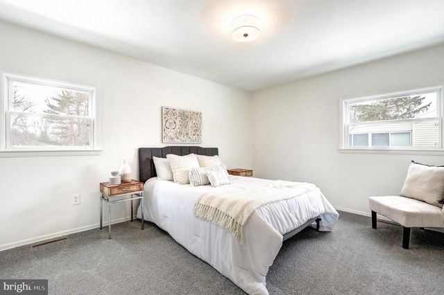 218 COLONIAL DR, Warminster, PA 18974