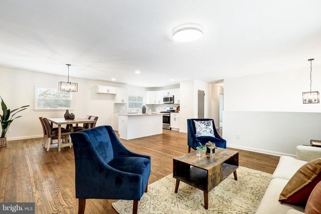 218 COLONIAL DR, Warminster, PA 18974