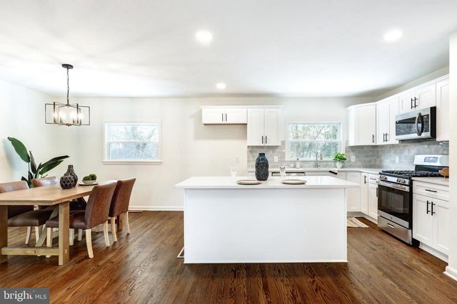 218 COLONIAL DR, Warminster, PA 18974