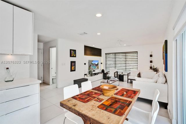 18 Boxwood Rd, Hollywood, FL 33021