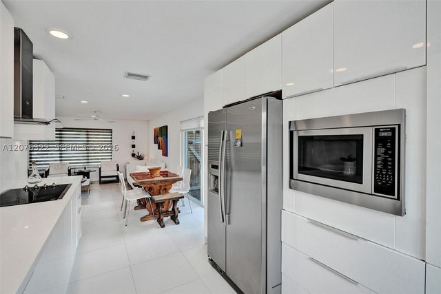 18 Boxwood Rd, Hollywood, FL 33021