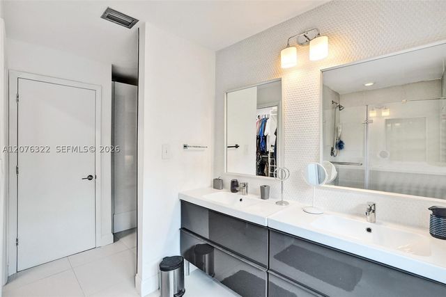 18 Boxwood Rd, Hollywood, FL 33021