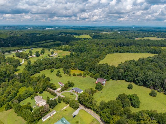 503 Mulliken Road, Central, SC 29630