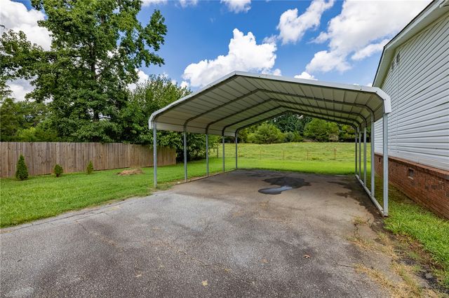 503 Mulliken Road, Central, SC 29630