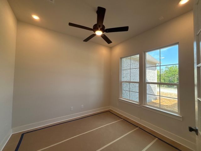 701 Water Side Drive, Van Alstyne, TX 75495