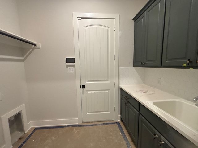 701 Water Side Drive, Van Alstyne, TX 75495