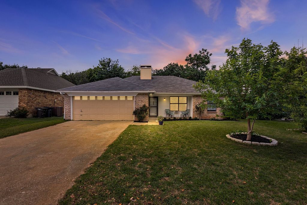 2616 Carten Street, Fort Worth, TX 76112