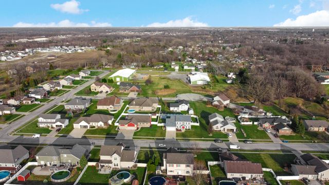 608 Dakota Drive, Lowell, IN 46356
