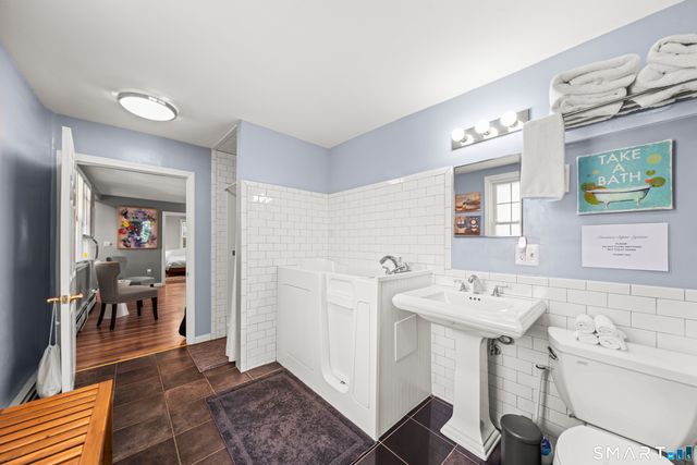 45 Huntington Avenue, Norwich, CT 06360