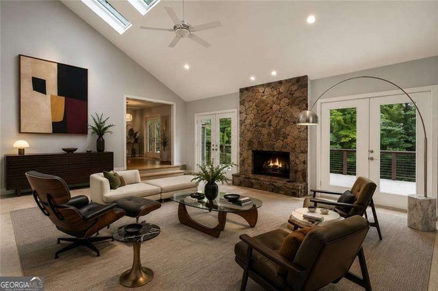 4411 Kings Way NE, Marietta, GA 30067