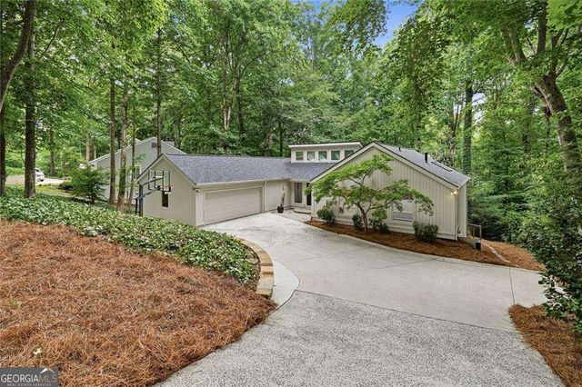 4411 Kings Way NE, Marietta, GA 30067