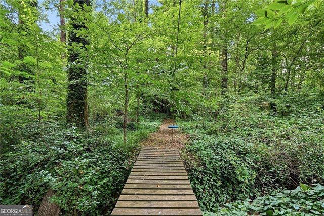 4411 Kings Way NE, Marietta, GA 30067