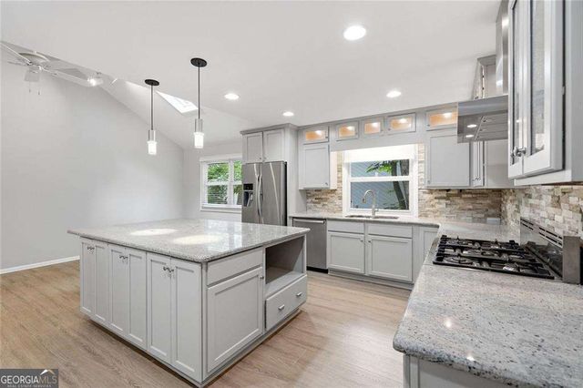 4411 Kings Way NE, Marietta, GA 30067