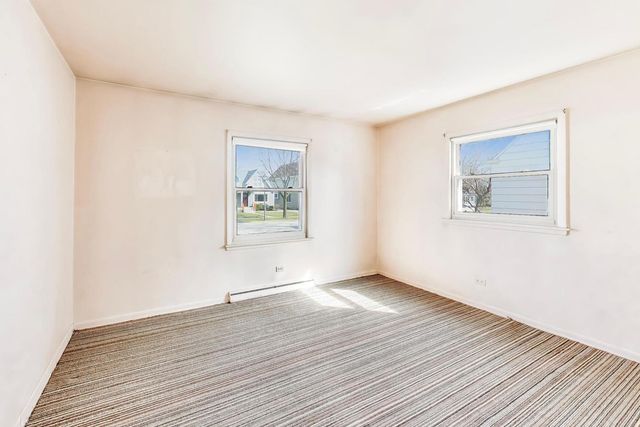 998 S Swain Avenue, Elmhurst, IL 60126