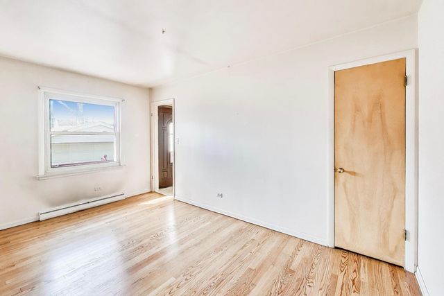 998 S Swain Avenue, Elmhurst, IL 60126