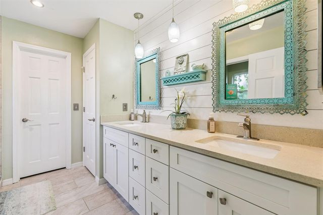 4 BASS LAKE DRIVE, Debary, FL 32713