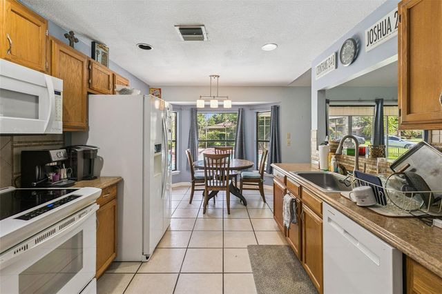 4 BASS LAKE DRIVE, Debary, FL 32713