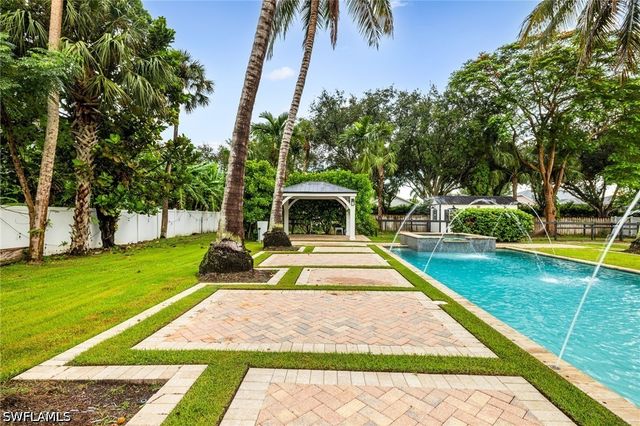 20661 Tanglewood LN, Estero, FL 33928