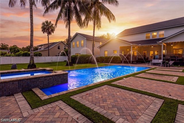 20661 Tanglewood LN, Estero, FL 33928