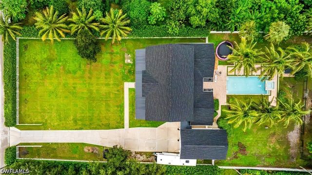 20661 Tanglewood LN, Estero, FL 33928