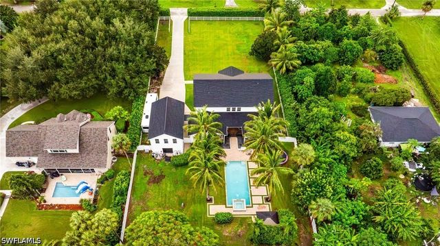 20661 Tanglewood LN, Estero, FL 33928