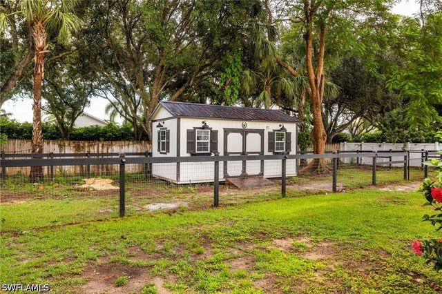 20661 Tanglewood LN, Estero, FL 33928