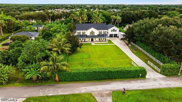 20661 Tanglewood LN, Estero, FL 33928