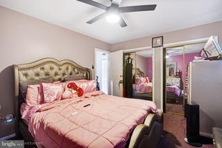 12 EISENHOWER LN, Sicklerville, NJ 08081