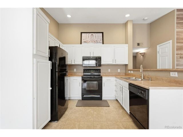10070 E Carolina Dr 202, Denver, CO 80247
