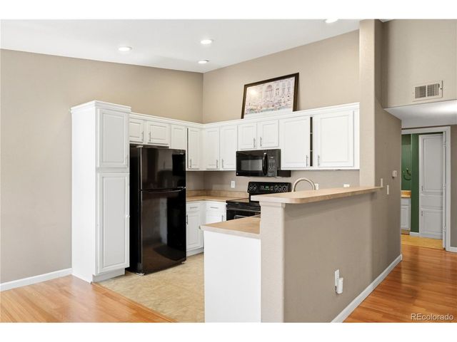 10070 E Carolina Dr 202, Denver, CO 80247