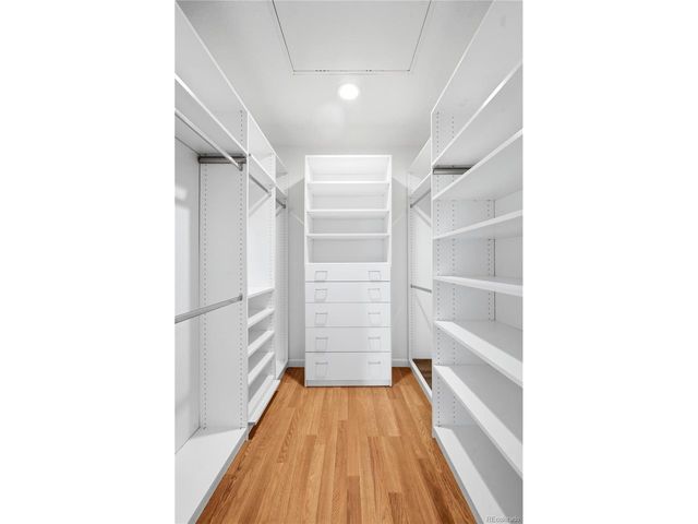 10070 E Carolina Dr 202, Denver, CO 80247