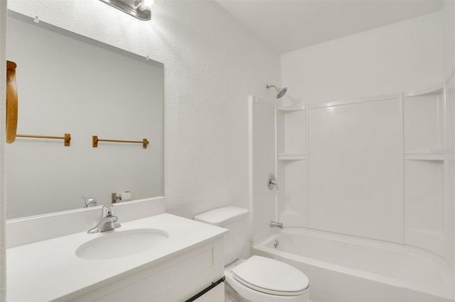 6384 MALALUKA RD, North Port, FL 34287