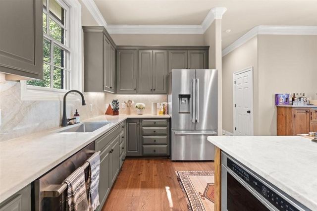 801 St Anthony Street E, Lake Charles, LA 70601