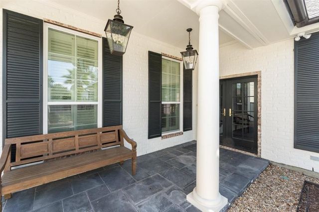 801 St Anthony Street E, Lake Charles, LA 70601