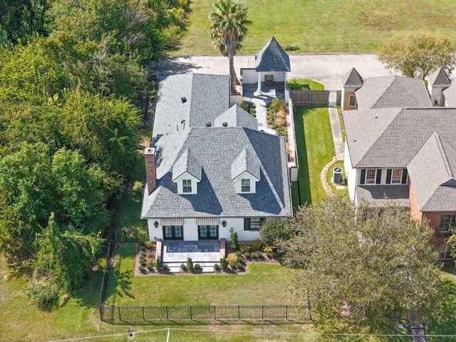 801 St Anthony Street E, Lake Charles, LA 70601