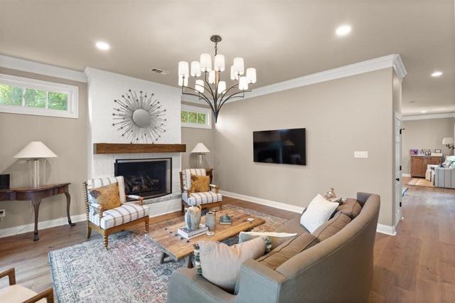 801 St Anthony Street E, Lake Charles, LA 70601