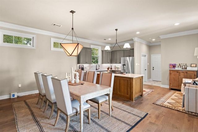 801 St Anthony Street E, Lake Charles, LA 70601