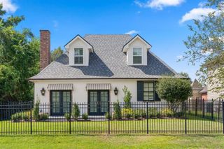 801 St Anthony Street E, Lake Charles, LA 70601