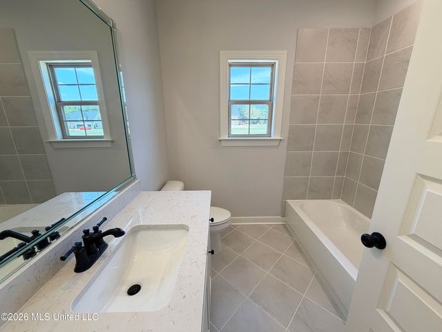 226 Cedar Crest Cove, Byhalia, MS 38611