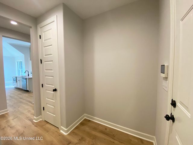 226 Cedar Crest Cove, Byhalia, MS 38611