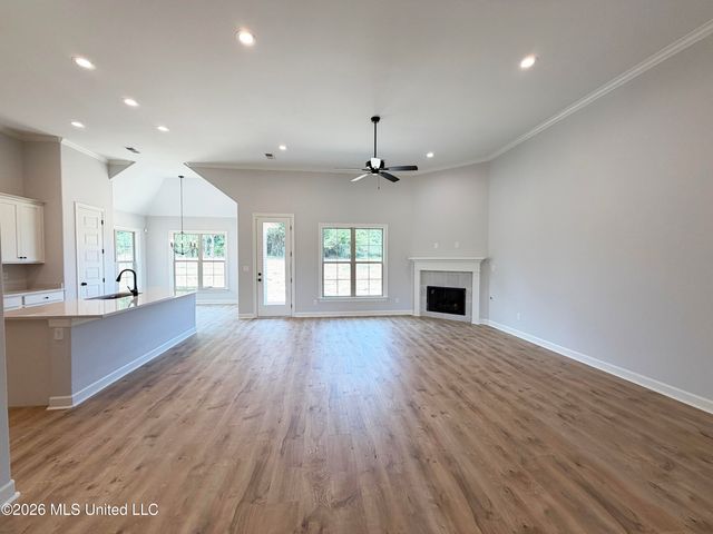 226 Cedar Crest Cove, Byhalia, MS 38611