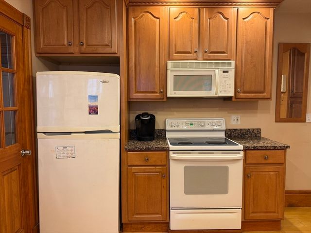 79 Willow Ave, Somerville, MA 02144