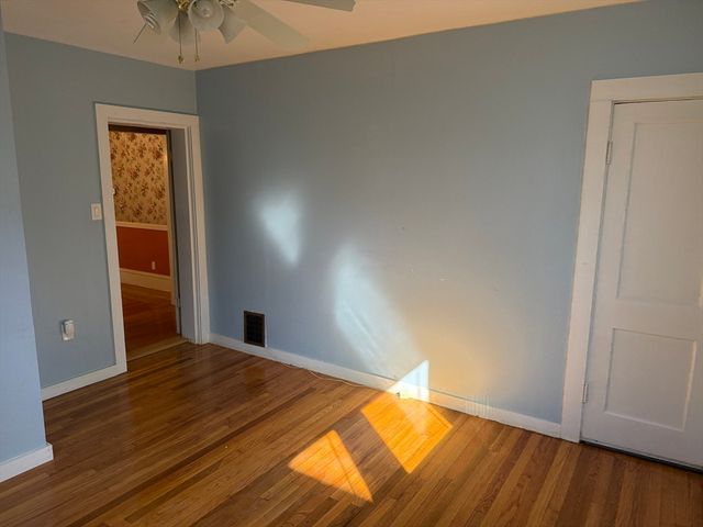 79 Willow Ave, Somerville, MA 02144